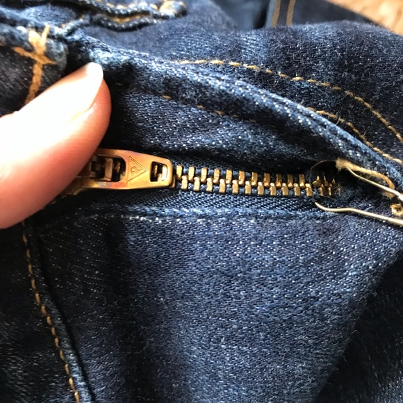 Dark wash boot cut Guess Jeans - Picture 5 of 5